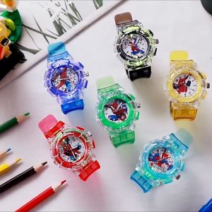 Hoạt Hình Trẻ Em Người Nhện Đồng Hồ Đèn LED Đồng Hồ Trẻ Em Quà Tặng Cho Bé Trai Bé Gái Học Sinh Đồng Hồ Nhiều Màu Sắc Đèn Flash LED Đồng Hồ