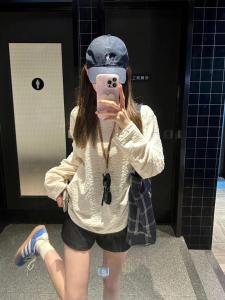 Ashenonline Ukiyo-E Three-Dimensional Texture Milky White Tops Womens Sun Protection Long Sleeves Blouse Lazy T-Shirt Autumn