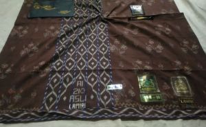 [GRATIS ONGKIR] Sarung Lamiri motif kembang mst S90 sutra kain lembut pink