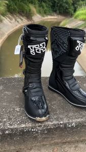 รองเท้า ใส่ขับรถวิบากอย่างดี สำหรับขี่รถมอเตอร์ไซค์ Tiger TR งานเย็บพื้น ปลายหัวแบบเหล็ก รองเท้าวิบาก พร้อมส่ง (B03) /135