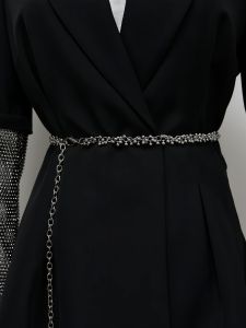 Simple Pure Color Metal Waist Chain & Designer Style Belted Skirts: High-End Sensation Fashion Accessory