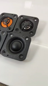 แหลม2"hk4ohm20wและ1.5"6โอห์ม10wเสียงแหลมคุณภาพให้เสียงใสๆรายละเอียดดีปลายแหลมดีมาก(ราคาต่อ1ชิ้น)