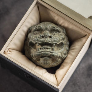 Lion Head Statue Exquisite Traditional Chinese Stone Carving Handcrafted Feng Shui Home Decor Office Table Tea Pet Sculpture Accessorie Originality Antique Craft Gift