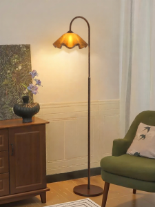 DGY | Flower American Vintage Creative Floor Lamp