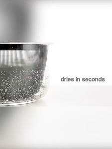 [SG Ready Stock] Press-type salad spin dryer and water-spinner vegetable washing basin dehydration vegetable washing drain basket household coffee table fruit plate artifact