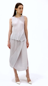 Miyake Casual Irregular Set Womens 2023 New Fashion Simple Loose Round Neck Sleeveless Top Spliced Half Skirt Two Piece Set