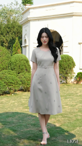 Đầm thiết kế cao cấp sang trọng với chất liệu Xẹc Ý có độ co giãn nhẹ DD4L1051 Thương hiệu Thiều Hoa