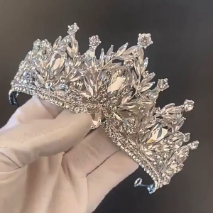 Sparkling Rhinestone Crown Headband for Women - Exquisite Bridal Tiara Princess Queen Headpiece for Prom Wedding Birthday Pageant
