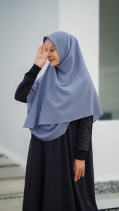 Hijab Segi Empat Oval Wolfis Premium Ukuran 120 X 120
