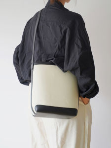 Large Capacity Canvas Spliced Bucket Bag Single Shoulder Handheld Tote Bag Casual Style Magnetic Buckle Soft PU Leather