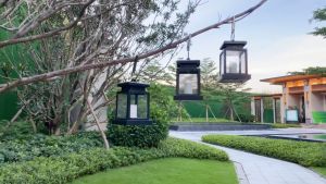 โคมไฟรูปทรงตะเกียง ไฟปักสนาม ไฟประดับตกแต่งสวน โซล่าเซลล์ Solar light 1 LED แสงเทียน โคมไฟรูปเทียน โคมไฟพลังงานแสงอาทิตย์