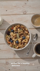 Ketogenius Kitchen Low-Carb Original Nuts & Seeds Granola 500g -  Zero Sugar Added  Natural Diabetic friendly Keto Diet No Sugar Low Carb Diet