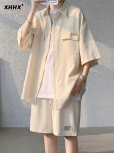 ชุดเสื้อเชิ้ตแขนสั้นผ้าไหมน้ำแข็ง กางเกงขาสั้น ชุดสองชิ้น สำหรับผู้ชาย ฤดูร้อน 2025 เสื้อเชิ้ตบาง ผ้าฝ้ายโพลีเอสเตอร์ 100%