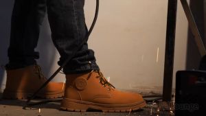 Top Picks: Comfortable Safety Boots & Durable Men's Work Shoes