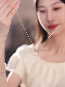 Freshwater White Round Pearl Earrings 8-9mm