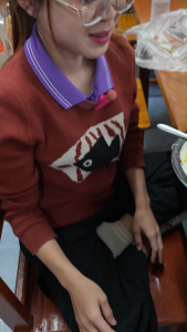 ถุงเท้าดำ Spryly สัมผัสนุ่มนวล ไม่สากผิว ช่วยลดการเสียดสีระหว่างเท้ากับรองเท้าหนังแข็งๆ ได้ดีเยี่ยม