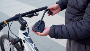 360° Rotatable Aluminum Alloy Bike Rearview Mirror Adjustable Wide-Angle Double-Sided Reflector with Secondary Mirror Universal Mountain & Road Bicycle Handlebar Mirror Enlarged View