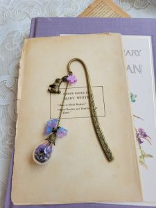 Handmade Lavender Bellflower Dry Flower Vase Cute Bookmark Gift for Bookstore Vintage Rabbit Design Purple Irises Souvenir