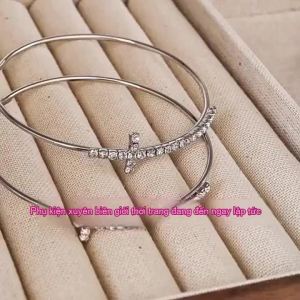 * * Hot Sale Shiny Big Circel Cross Hoop Earrings For Women Exquisite Rhinestones Ear Buckles High-end Geometric Jewelry Gift
