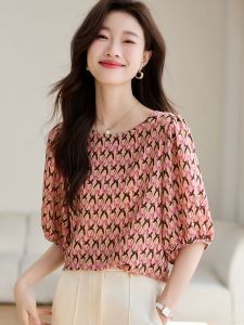 เสื้อเชิ้ตผ้าชีฟองแขนสั้นสำหรับผู้หญิง ฤดูร้อน 2024 แฟชั่นใหม่ เสื้อเชิ้ตลายดอกไม้ กระโปรง กระชับสัดส่วน ปกปิดหน้าท้อง เสื้อตัวบน