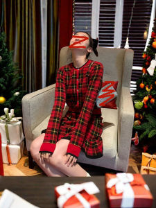 ชุดสูทผู้หญิงฤดูใบไม้ร่วง/ฤดูหนาว ชุดสเวตเตอร์สีแดงลายสก็อต ชุดกระโปรงสั้น ชุดแฟชั่นปีใหม่ ชุดสเวตเตอร์ถัก ชุดสูทผู้หญิง