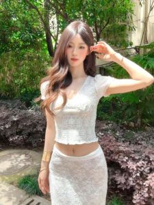 CHANGTONG | Bộ Đồ Hè Quyến Rũ Áo Thun V-Neck Và Chân Váy Bút Chì