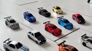 Coolplay | Xe Điều Khiển Từ Xa RC Mini 1/64 Tốc Độ Cao Drift 2.4G 4WD Mô Hình Xe Đua Có Đèn Sử Dụng Pin Lithium Kim Loại Quà Tặng Xe Mô Hình Tỷ Lệ Nhỏ Để Bàn