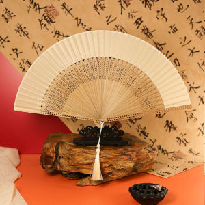 พัดใบจีนโบราณ ฤดูร้อน พัดใบจีนโบราณพับได้ พัดเต้นรำ ทรงใหม่ สำหรับผู้หญิง พัดใบเล็ก วัสดุผ้าไหม ปี 2024 ฤดูร้อน