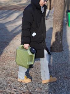 Thùng Đựng Nước Can Dự Trữ Nước Dã Ngoại 12L - Có Vòi Rót Tiện Dụng Mang Theo Cắm Trại Du Lịch