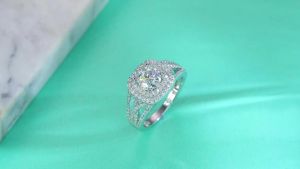 JIUZUAN 1Ct Moissanite Halo Wedding Ring S925 Silver 18K White Gold Plated Intricate Design Perfect Bridal Jewelry