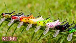 1PC Cricket Crankbait Fishing Lures 3D Eyes Hard Plastic Bait Biomimetic Shape Hard Bait Insect Fishing Tackle Artificial Baits