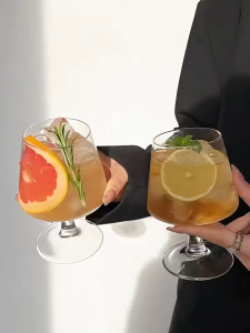 เกาหลีเกาหลีอินผู้มีอิทธิพลแก้วกุณโฑเครื่องดื่มแก้วมูลค่าสูงแก้วค๊อกเทลเครื่องดื่มเย็นโซดาฟองแก้วน้ำ