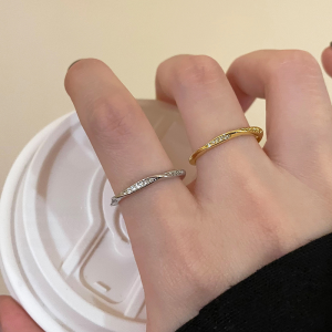 Korean Style Minimalist Luxury Zircon Ring for Women Stackable Index Finger Ring Cold Tone Unique Design High-End Feeling Ring