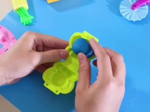 Basic Dough Clay Tools Kits Modeling Accessories Animal Cutters Rolling Pin Safety Scissor Dough Extruder Rollers for Kids