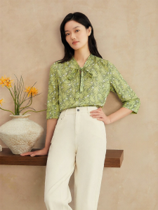 YINER | Elegant Silk Blouse