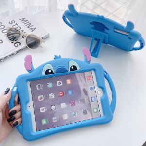iPad 7 8 9 10.2 2019 - 2021 Soft Case Skin Pelindung Tablet Kartun Stitch Cute Casing Standing Mode Grip Handle\niPad Air 1 2 9.7 inch 2013 2014 Softcase Skin Pelindung Tablet Stitch Cute Casing Standing Mode Grip Strap Tali Kesing Cover\niPad 2 3 4 9.7 inch Old Softcase Skin Pelindung Tablet Cover Kartun Stitch Cute Casing Cover Model Grip Strap Tali Stand Mode Case