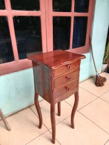 nakas kotak model cumi jati ukuran 35×35×70cm