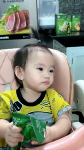 Bột ăn dặm trái cây mùa hè Mămmy kết hợp giữa sữa chuối và đào bổ sung vitamin cho bé yêu - 140gr