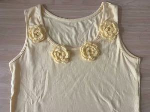 chaqi | Sculpting Layered Knit Camisole With 3D Flowers