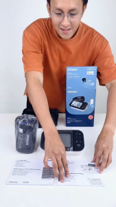 Omron HEM-7383T1 Blood Pressure Monitor