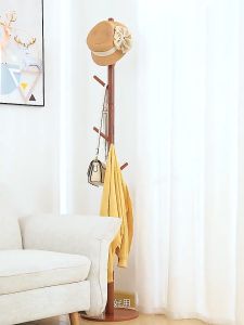 ราวแขวนเสื้อผ้าและราวตากผ้าทำจากไม้สนธรรมชาติคุณภาพสูง ราวตากผ้า รับน้ำหนักได้สูงสุด 50 กก. แขวนเสื้อผ้าได้และประหยัดพื้นที่