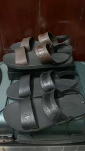 Giày cao su đúc 2 quai ngang không chỉ may