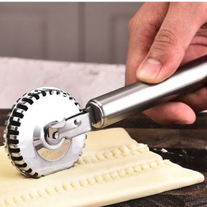 1 Pc Ravioli Cutter Stainless Steel Wheel Perfect for Cutting Sealing and Crimping Fresh Pasta Pastry Dough Home Kitchen Tool