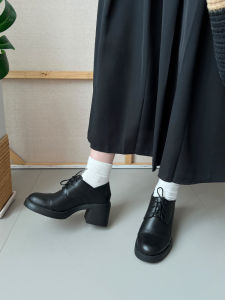 สีดำ รองเท้าส้นสูงส้นหนาหญิงแฟชั่นรองเท้าเดียว สไตล์เรโทร ผูกหัวเข็มขัดข้าม หนัง สไตล์อังกฤษ รองเท้า