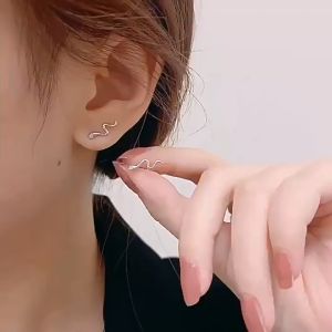 【Bestella✨COD】Anting Berbentuk Ular Anting-anting Wanita Desain Khusus Kelas Atas Anting Perak Murni