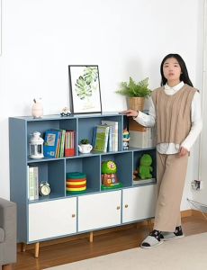 ชั้นวางหนังสือเด็ก ชั้นวางของเล่นเด็ก ชั้นวางหนังสือ ชั้นวางของเด็ก ชั้นวางหนังสือ ชั้นไม้ มาพร้อมบานประตู ปิดเปิด