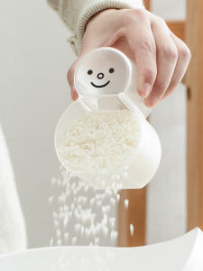Akebono Small Snowman Measuring Cup with Scale for Milk And Juice Kitchen Cooking Utensil Baking DIY Tools Rice Spoon