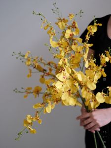 Luxurious Artificial Silk Flower Bouquet Fake Flowers Living Room Decorations High End Floral Artistry Tabletop Ornament