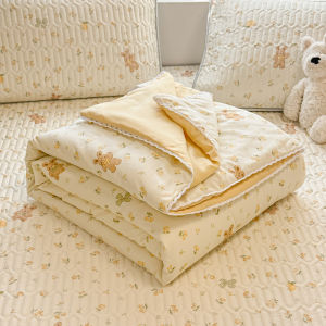 Kiss Dear | Washable Childrens Lightweight Quilt