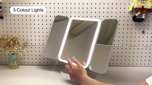 Rechargeable LED Tri-Fold Makeup Mirror 3 Color Light Kaca Cermin Solek Dengan Lampu LED 3 Warna Cas Semula可充电LED化妆桌面镜子